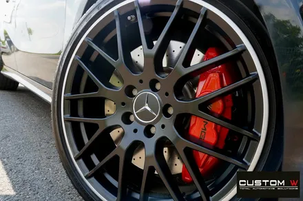 잘 못된 휠수리 도색 이력이 있는 벤츠 A45 AMG 약품 박리 후,  블랙 실버 투톤 휠도색 재작업, 레드 AMG 캘리퍼 도색 작업까지. / 용인 처인구