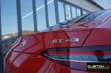 매일 같이 입고 되는  벤츠 GT43 AMG 4 도어 골드 캘리퍼 도색, 하이그로시 블랙 검정 유광 휠도색. / 용인 처인구