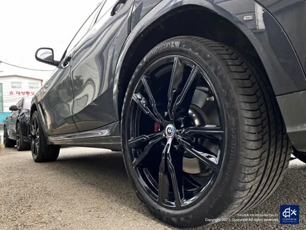 BMW X6 M50i 747M 블랙유광 휠도색 / 용인 처인구