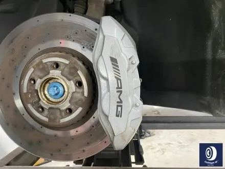 벤츠 W213 E43 AMG 휠 상처 수리 후 사틴 블랙 (무광 검정 / 매트 블랙) 휠 복원 도색 + 카본 세라믹 골드 캘리퍼 도색 / 용인 처인구