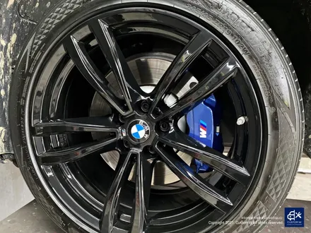 BMW 730Ld 박리 후 블랙유광 휠도색 + 블루 캘리퍼 도색 / 용인 처인구