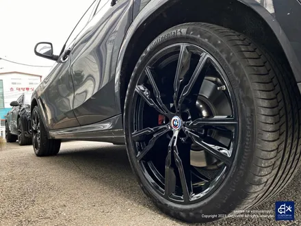 BMW X6 M50i 747M 블랙유광 휠도색 / 용인 처인구