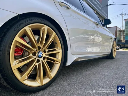 BMW F10 530d 크롬 도금 벗겨짐현상 약품 박리 제거 후 페라리 골드 휠도색 + 레드 캘리퍼 도색 / 용인 처인구
