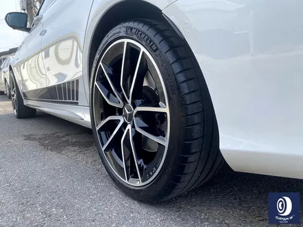 벤츠 C43 AMG 휠 상처 수리 후, 다이아몬드 커팅 가공을 이용한 블랙 폴리시 투톤 휠 커스텀 도색 / 용인 처인구