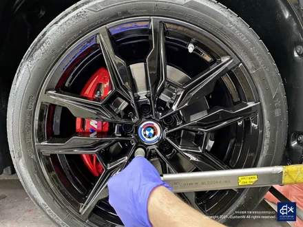 BMW i4 M50 블랙유광 휠도색 + 레드 캘리퍼도색 / 용인 처인구