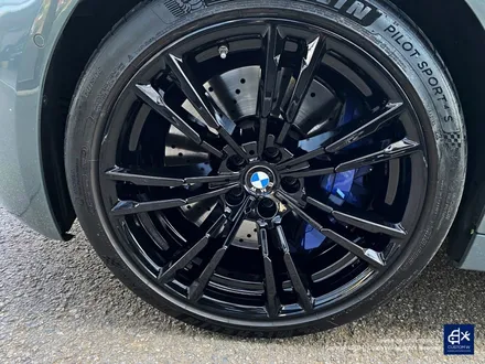 BMW F90 M5 박리 후 블랙유광 휠도색 + 리어 범퍼 디퓨저, 사이드 미러 블랙유광 도색 / 용인 처인구