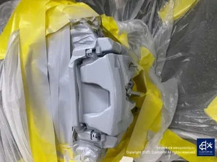 아우디 A7 50TDI 20인치 휠 상처 수리 후, 다이아몬드 커팅 가공을 이용한 블랙 폴리시 휠 커스텀 도색 작업 그리고 레드 캘리퍼 도색 작업까지_! / 용인 처인구