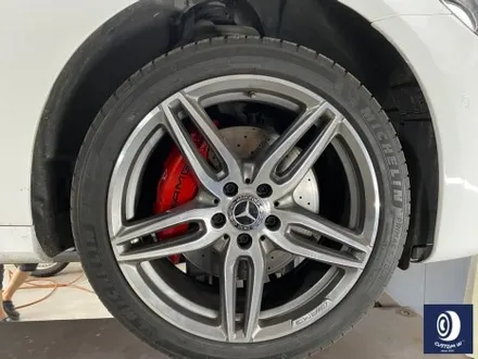 벤츠 W213 E300 엄청난 부식_! 제거 후, 레드 캘리퍼 도색 / 난관을 해결하고 성취감과 뿌듯함을 주셔서 감사합니다 /이제는 부식 걱정 없어요~: -) / 용인 처인구