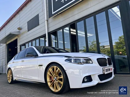 BMW F10 530d 크롬 도금 벗겨짐현상 약품 박리 제거 후 페라리 골드 휠도색 + 레드 캘리퍼 도색 / 용인 처인구