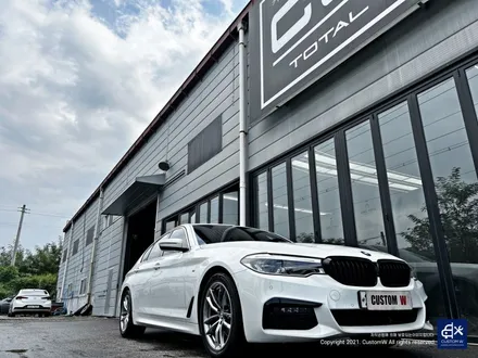 BMW G30 520d 휠수리 후 고스트 크롬 휠도색 + 블랙 캘리퍼 도색 / 용인 처인구