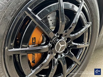 벤츠 GLA45 AMG 블랙유광 휠도색 + 카본 세라믹 골드 캘리퍼 도색 / 용인 처인구