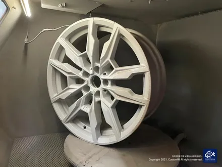 BMW i4 M50 기존 도색 제거 약품 박리 후, 블랙 폴리시 휠 + 블루 캘리퍼 도색 / 용인 처인구