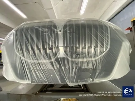 따끈따끈한 신차~(미등록 차량 / 번호판 미장착) BMW G70 740D 블랙 유광 휠 4개+휠 커버 20개 총 24개 도색 +  블루 캘리퍼 도색 / 용인 처인구