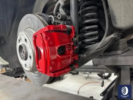 벤츠 W213 E300 18인치 블랙 유광 휠도색 + 지저분한 캘리퍼 부식 및 분진 제거 후, 깔끔하게 레드 컬러 캘리퍼 도색 (feat. 블랙 휠 캡 교환까지_!) / 용인 처인구