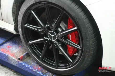 새차도 휠도색&캘리퍼도색을 한다. 강력한 포켓머신! A45 AMG 신차에요! / 용인 처인구