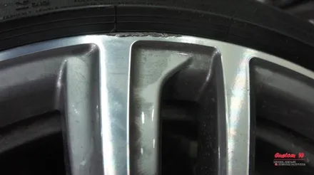 심각한 수준의 주차 스크래치가 생긴 BMW 428I 조수석 앞,뒤 휠 다이아몬드컷팅 휠수리로 복원을 했습니다. / 용인 처인구