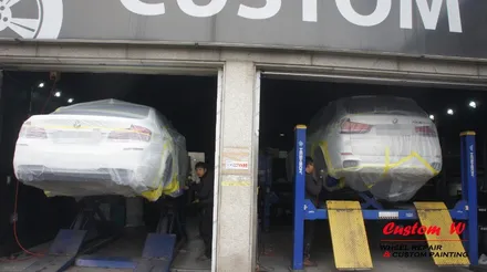 블랙 휠도색과 블루 캘리퍼도색 조합으로 BMW 520D M 에어로 다이나믹프로를 더 새롭게 변화시키다. / 용인 처인구