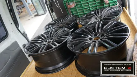 BMW G30 530d 맷블랙 휠을 블랙유광 휠도색으로 새롭게 만들어드렸습니다. / 용인 처인구