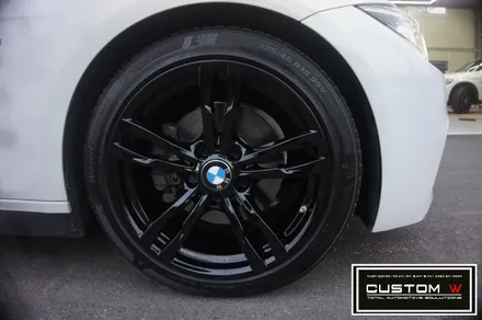 BMW F30 320D M팩  441M  휠 블랙유광 휠도색. / 용인 처인구