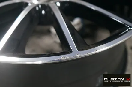 벤츠 GLC300 20인치 마차휠 상처 수리 후, 다이아몬드 컷팅 수리 휠복원 그리고 AMG 레드 캘리퍼 도색 작업 까지.! / 용인 처인구