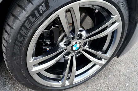 기존 고객님의 재방문. BMW F10 530D 437M 고스트크롬 휠도색 / 용인 처인구