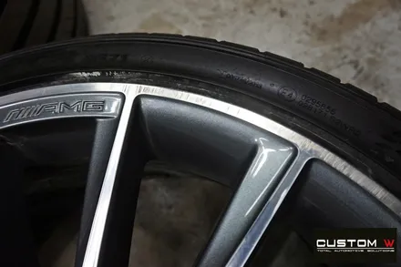 벤츠 E220 쿠페 20인치 마차휠 다이아몬드 컷팅 휠 상처 수리 후, 블랙 폴리시 작업 그리고   레드 캘리퍼 도색 까지. / 용인 처인구