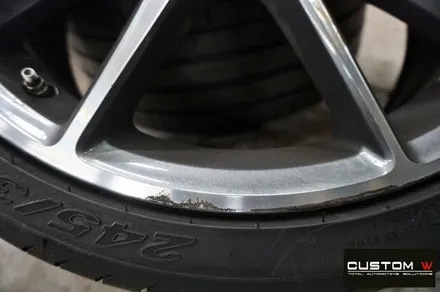 벤츠 E43 AMG 블랙 폴리시 휠 + 카본 세라믹 골드 캘리퍼 도색 / 용인 처인구