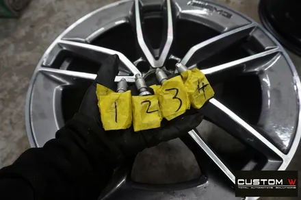벤츠 E53 AMG 블랙실버 유광투톤 휠도색 + 레드 캘리퍼 도색 / 용인 처인구