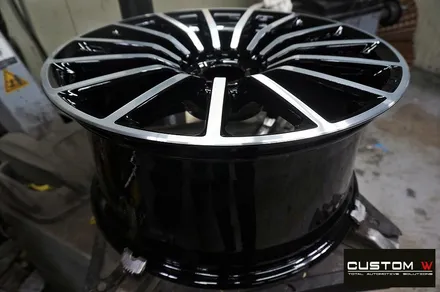 기존 벤츠 GT43 AMG 휠 상처 수리 후 블랙 폴리시 휠복원 / 용인 처인구