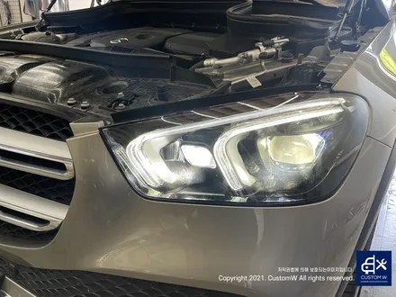벤츠 GLE300D 멀티빔라이트로 헤드라이트 업그레이드! 더욱 밝고 안전한 야간 주행! / 용인 처인구