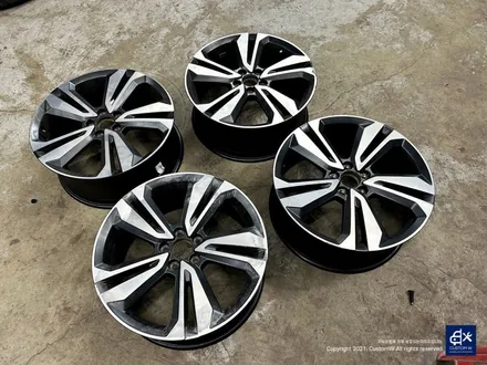 볼보 V60 크로스 컨트리 휠수리 후 블랙유광 휠도색 / 용인 처인구
