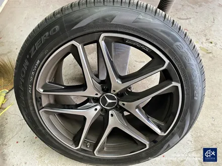 벤츠 GLE53 AMG 휠수리 후 블랙유광 휠도색 & 레드 캘리퍼 도색 / 용인 처인구