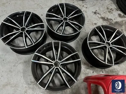 BMW G20 330i 791M 휠 상처 수리 후, 블랙 유광 휠도색 (feat. 공기압 센서 / TPMS 밸브 부식 나사선 손상 / 신품 에어 밸브 교체) / 용인 처인구