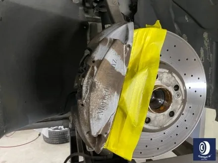 벤츠 W213 E300 엄청난 부식_! 제거 후, 레드 캘리퍼 도색 / 난관을 해결하고 성취감과 뿌듯함을 주셔서 감사합니다 /이제는 부식 걱정 없어요~: -) / 용인 처인구