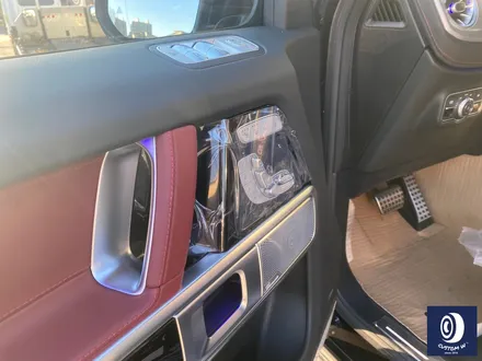 번호판도 장착되지 않은 신차 출고 작업_! / 벤츠 G63AMG 22인치 하이그로시 블랙 (검정 유광) 휠도색 (feat. 센터 휠 캡 주변 부품 모두 포함) / 용인 처인구