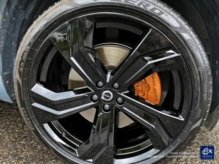 볼보 XC90 블랙유광 휠도색 + 카본 세라믹 골드 캘리퍼도색 / 용인 처인구