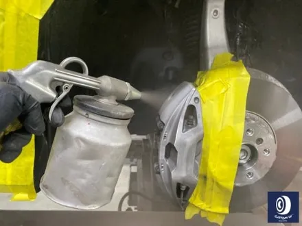BMW 휠.. 왜 이렇게 만들까... 휠에 장착된 플라스틱 커버는 무슨 의미가 있나? 경량화? 디자인? 신형 740D 신0차 출고 작업 휠 커버 + 휠 블랙 도색 + 캘리퍼  도색 / 용인 처인구