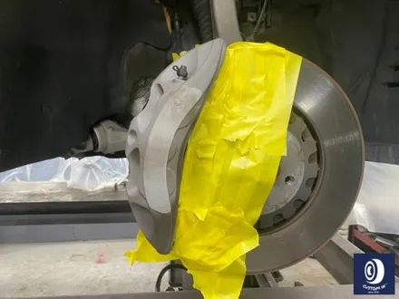아우디 Q7 55TFSI 플라스틱 커버가 장착된 21인치 휠 블랙 유광 휠도색 + 부식 제거 후, 건메탈 그레이 캘리퍼 도색 / 용인 처인구