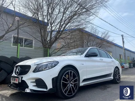 벤츠 C43 AMG 휠 상처 수리 후, 다이아몬드 커팅 가공을 이용한 블랙 폴리시 투톤 휠 커스텀 도색 / 용인 처인구