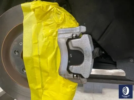 아우디 Q7 55TFSI 플라스틱 커버가 장착된 21인치 휠 블랙 유광 휠도색 + 부식 제거 후, 건메탈 그레이 캘리퍼 도색 / 용인 처인구