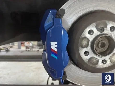 BMW G05 X5 22인치 휠 상처 수리 후, 블랙 유광 휠도색 + 부식 제거 후, 블루 캘리퍼 도색 / 용인 처인구
