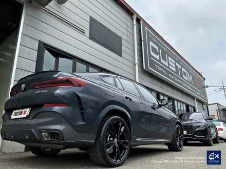 BMW X6 M50i 747M 블랙유광 휠도색 / 용인 처인구