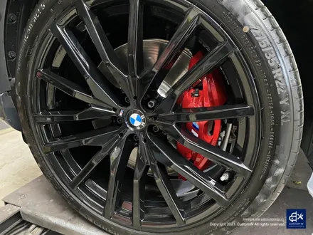 신차 BMW X6 40d 742M 블랙유광 휠도색 + 레드 캘리퍼 도색 / 용인 처인구