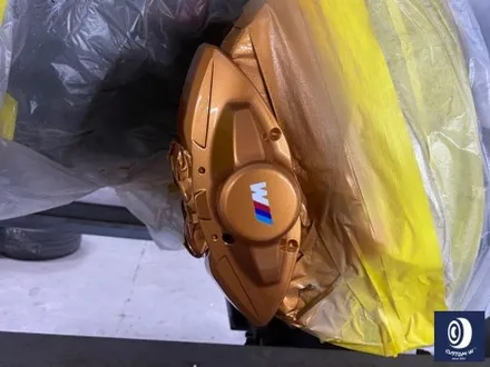 휠 수리 도색 불량 / BMW M4 763M 타 업체 잘못된 휠도색 약품 박리 / 페인트 제거 후, 사틴 블랙 휠 도색 재작업 + 카본 세라믹 골드 캘리퍼 도색 / 용인 처인구