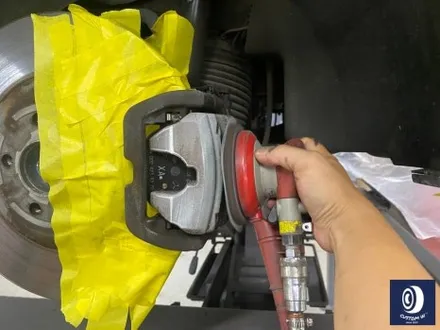 벤츠 W213 E43 AMG 휠 상처 수리 후 사틴 블랙 (무광 검정 / 매트 블랙) 휠 복원 도색 + 카본 세라믹 골드 캘리퍼 도색 / 용인 처인구