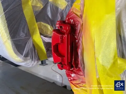 아우디 A7 50TDI 20인치 휠 상처 수리 후, 다이아몬드 커팅 가공을 이용한 블랙 폴리시 휠 커스텀 도색 작업 그리고 레드 캘리퍼 도색 작업까지_! / 용인 처인구