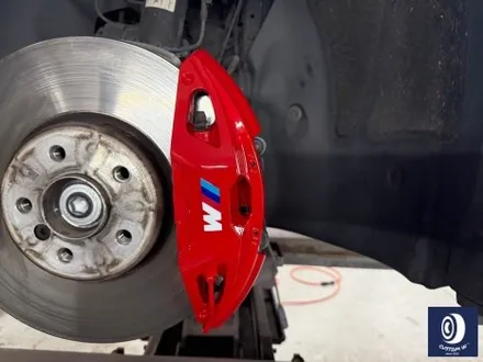 BMW I4 M50 861M 휠 상처 수리 후, 블랙 유광 휠도색 + 레드 캘리퍼 도색 작업까지_! / 용인 처인구