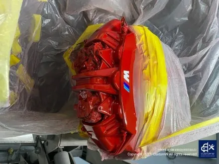 너무 멋진 토론토 레드 컬러 BMW G87 M2 스페셜 에디션   930M 휠 블랙 유광 도색 + 레드 캘리퍼 도색_! / 용인 처인구