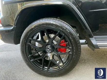 번호판도 장착되지 않은 신차 출고 작업_! / 벤츠 G63AMG 22인치 하이그로시 블랙 (검정 유광) 휠도색 (feat. 센터 휠 캡 주변 부품 모두 포함) / 용인 처인구