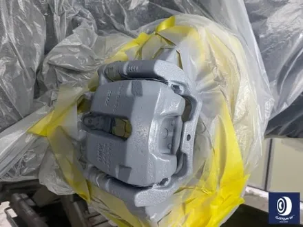 BMW G11 730d 20인치 휠 상처 수리 후, 다이아몬드 커팅 복원 + 브레이크 캘리퍼 부식 / 녹  제거 후, 건메탈 그레이 컬러 도색 / 용인 처인구
